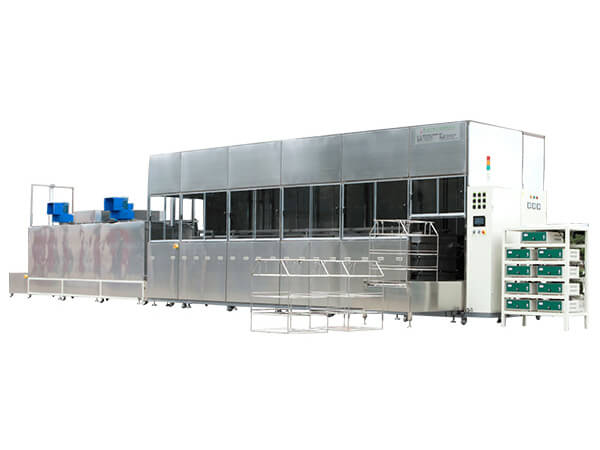 等離子表面處理機(jī)利用等離子體的物理和化學(xué)特性，在材料表面形成致密的物質(zhì)層或含氧基團(tuán)，使材料表面特性發(fā)生變化，提高表面親水性、粘接性等，在諸多行業(yè)中都有應(yīng)用。等離子體處理具有顯著的優(yōu)勢(shì)，目前市面上對(duì)產(chǎn)品的處理要求愈發(fā)精細(xì)化，定制的等離子表面處